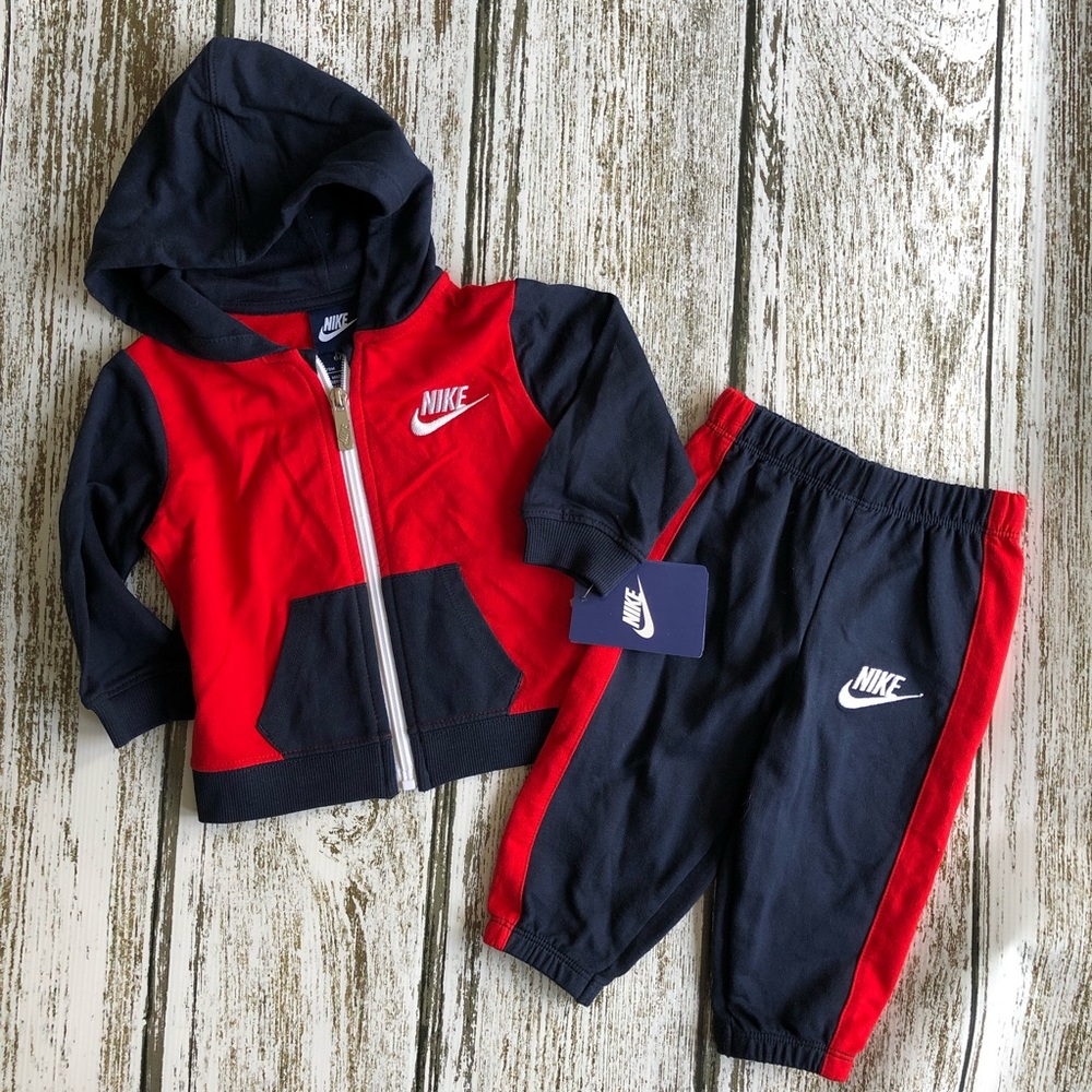 Nike infant set